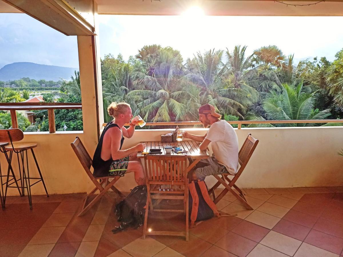 Karma Traders Kampot Hostel Εξωτερικό φωτογραφία
