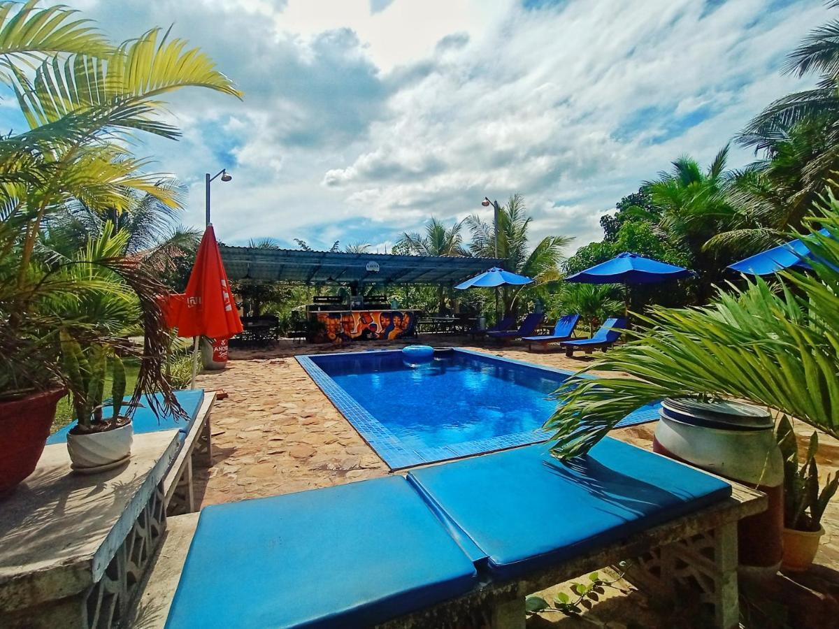 Karma Traders Kampot Hostel Εξωτερικό φωτογραφία