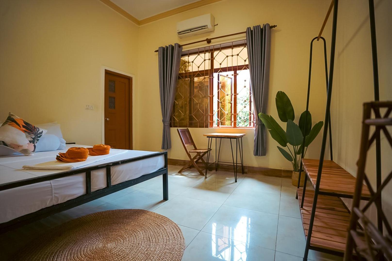 Karma Traders Kampot Hostel Εξωτερικό φωτογραφία